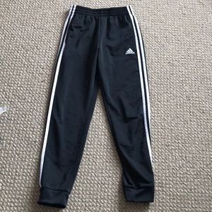 Adidas joggers never worn no tags